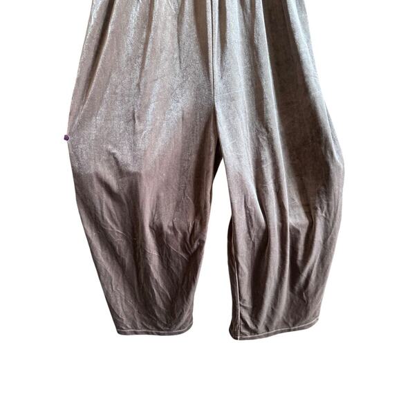 Velour Simply Styled Champagne Crop Racerback Jumpsuit, Women's medium Petite EU - Picture 8 of 10